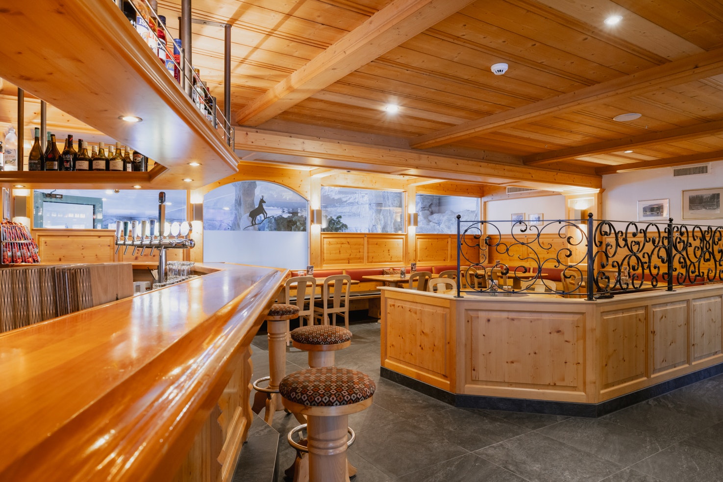 Alpenresort Eienwäldli Engelberg - Bistro auf dem Campingplatz