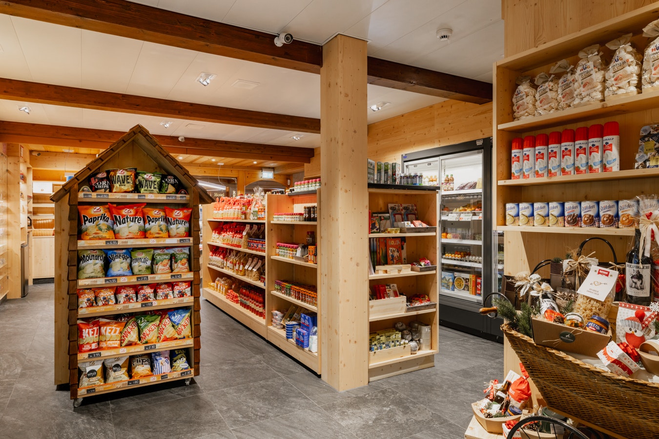 Alpenresort Eienwäldli Engelberg - Supermarkt auf dem Campingplatz