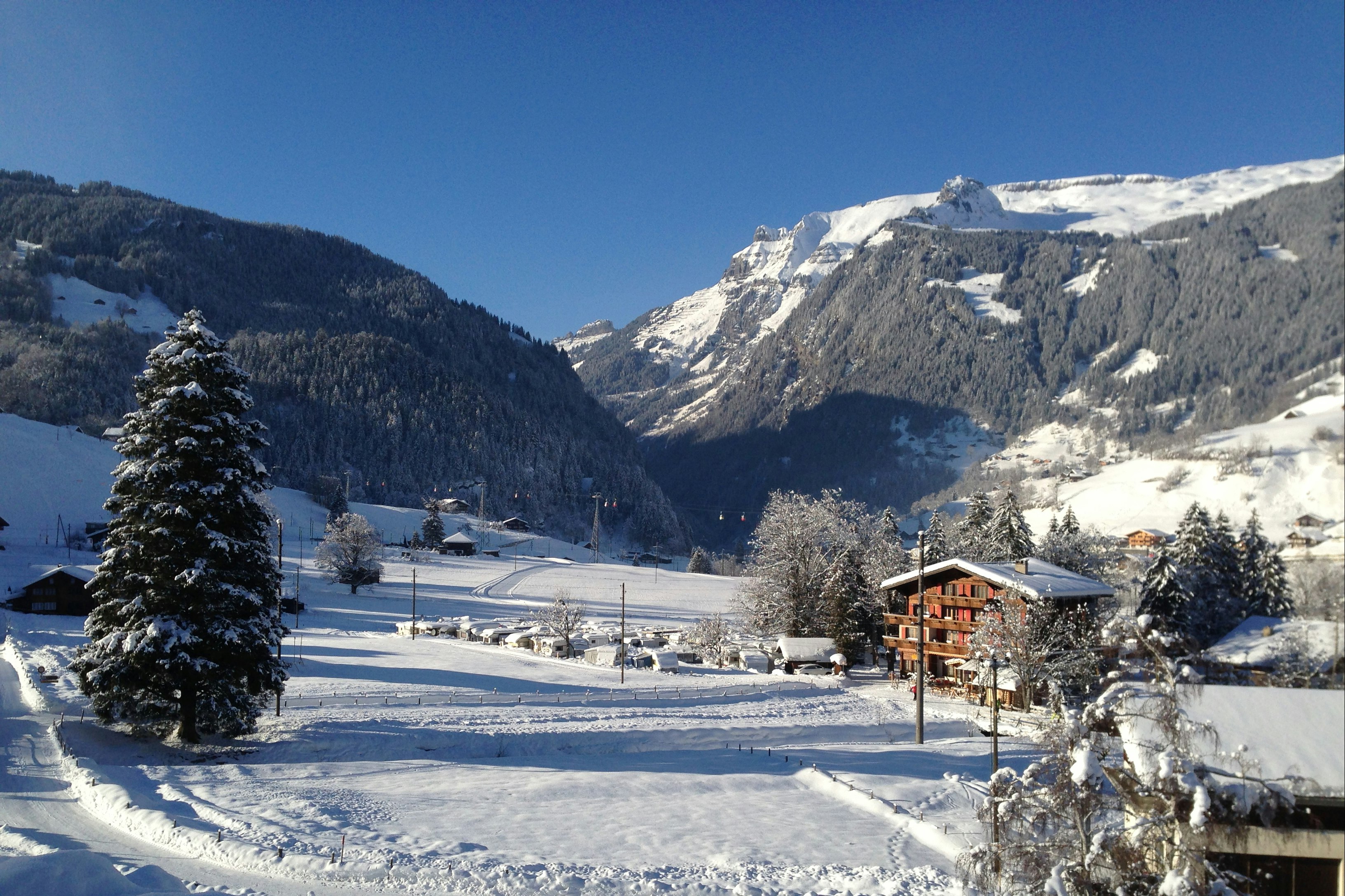 Camping Eigernordwand  - Überblick vom Campingplatz im Winter
