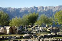 Camping el Cortal del Gral -  Zeltstellplätze mit Blick auf die Berge