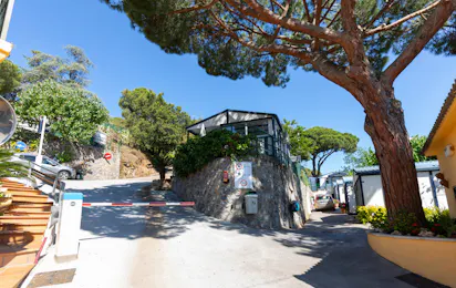 Camping El Far
