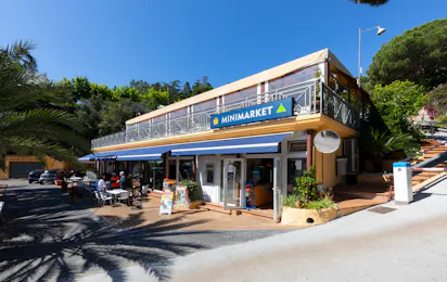 Camping El Far
