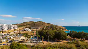 Camping El Torres - Luftaufnahme des Campingplatzes am Meer