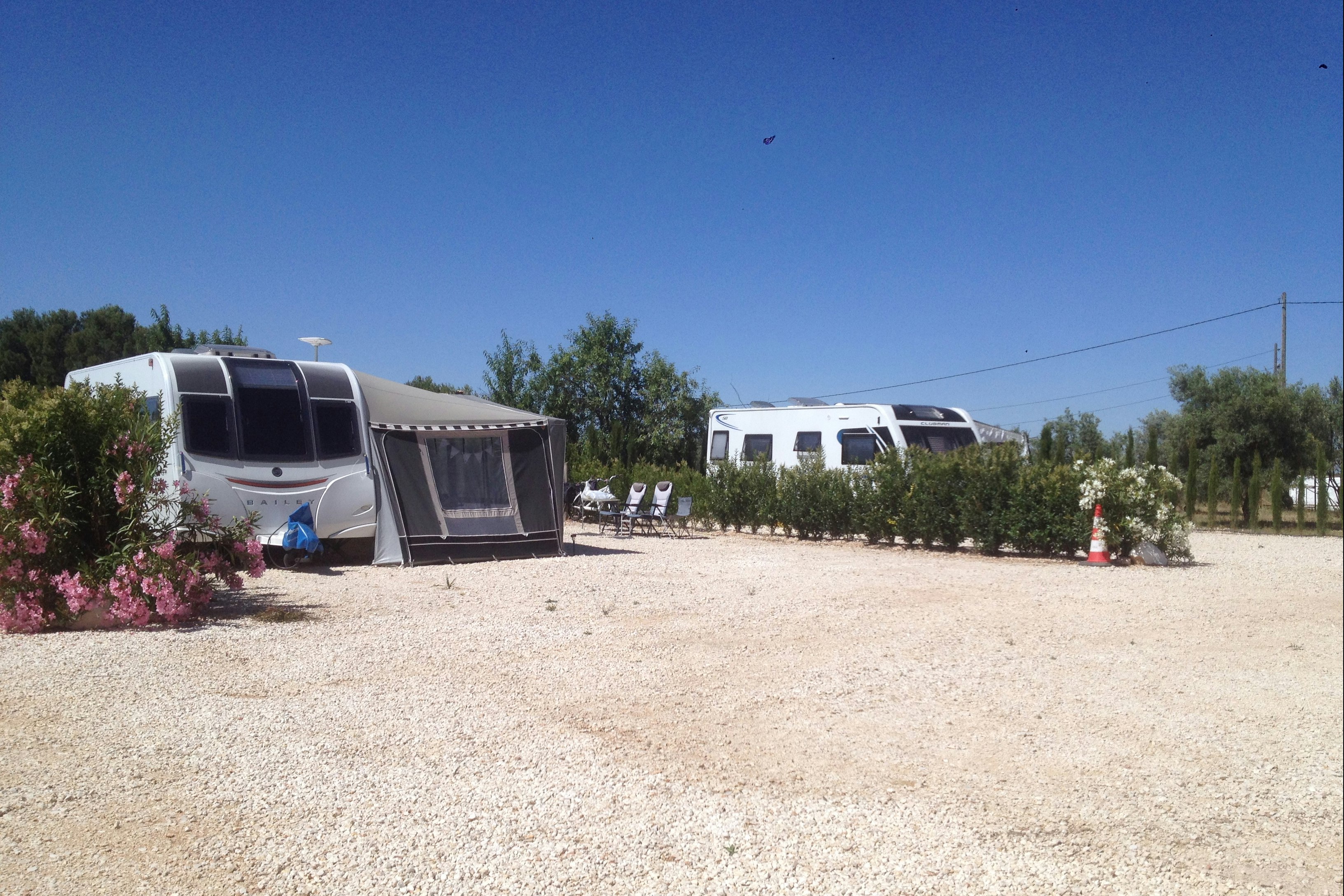 Camping El Tranquilo - Wohnmobil- und  Wohnwagenstellplätze auf dem Campingplatz