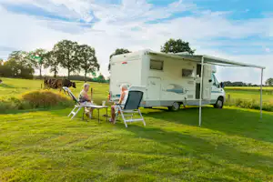 Camping en chaletpark Kuiperberg - Wohnwagenstellplatz und Wohnmobilstellplatz vom Campingplatz im Grünen