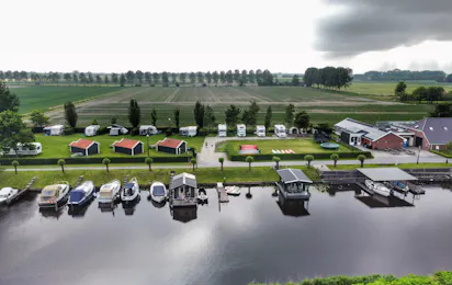 Camping en Jachthaven Aduarderzijl