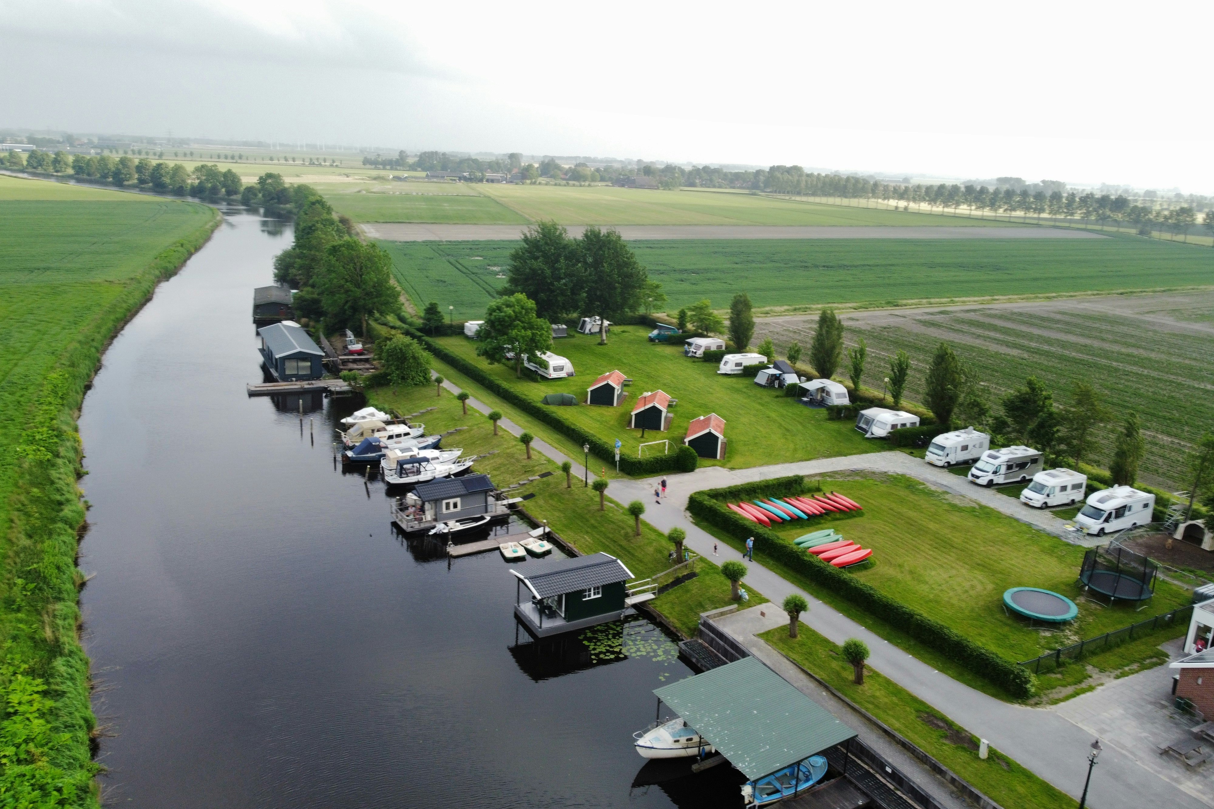 Camping en Jachthaven Aduarderzijl