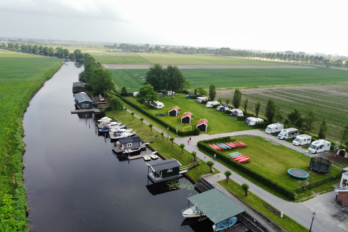 Camping en Jachthaven Aduarderzijl