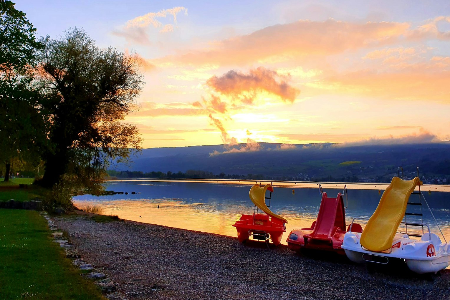 Gemeindecamping Erlach  - Bademöglichkeiten im See am Campingplatz