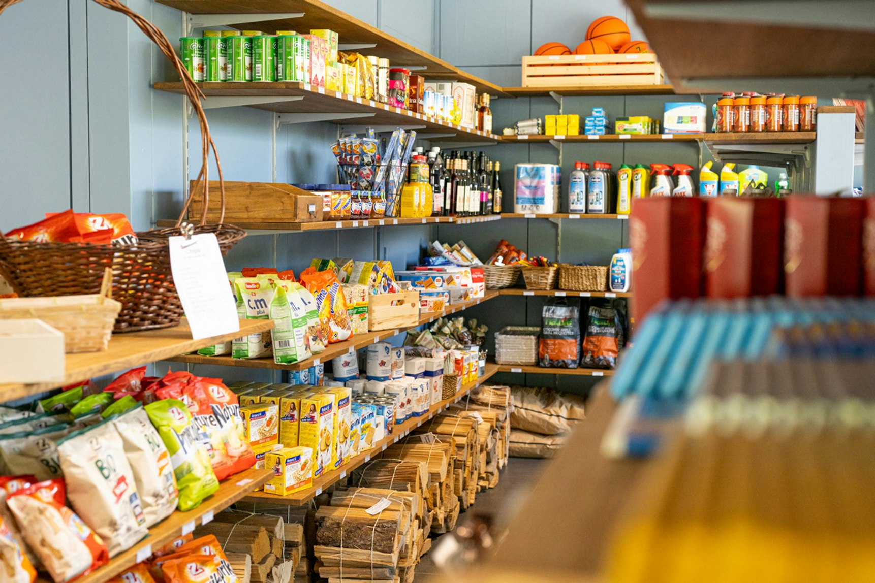 Gemeindecamping Erlach  - Lebensmittelladen auf dem Campingplatz