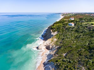 Camping Erreka - Luftaufnahme des Campingplatzes an der Küste