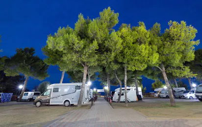 Euro 92 Camping and Rooms