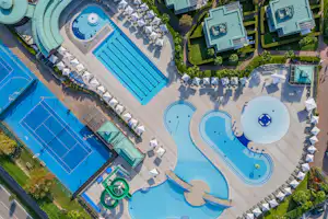 Sandaya Camping Village Europa Camping Europa Village - Poolbereich auf dem Campingplatz