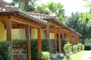 Camping Europe Garden - Mobilheime vom Campingplatz mit Veranden