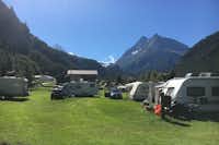 Camping Evolène - Wohnmobil- und  Wohnwagenstellplätze mit Blick auf die Berge