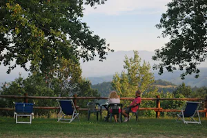 Camping Falterona - Blick vom Campingplatz auf die Hügel der Toskana
