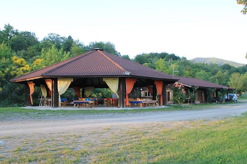 Camping Falterona - Restaurant vom Campingplatz mit Terrasse
