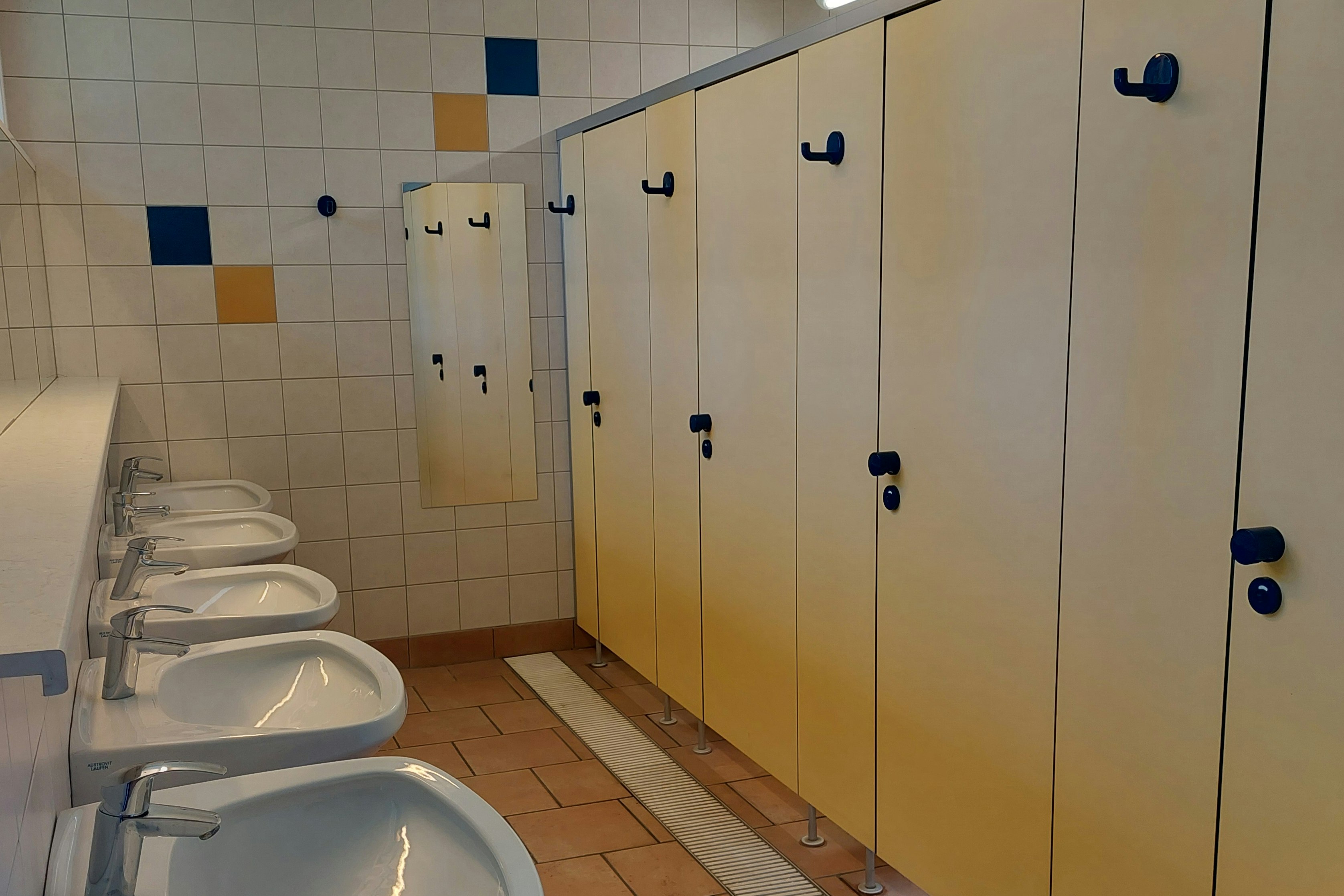 Camping Ferien am Walde  - Innenansicht des Sanitärgebäudes