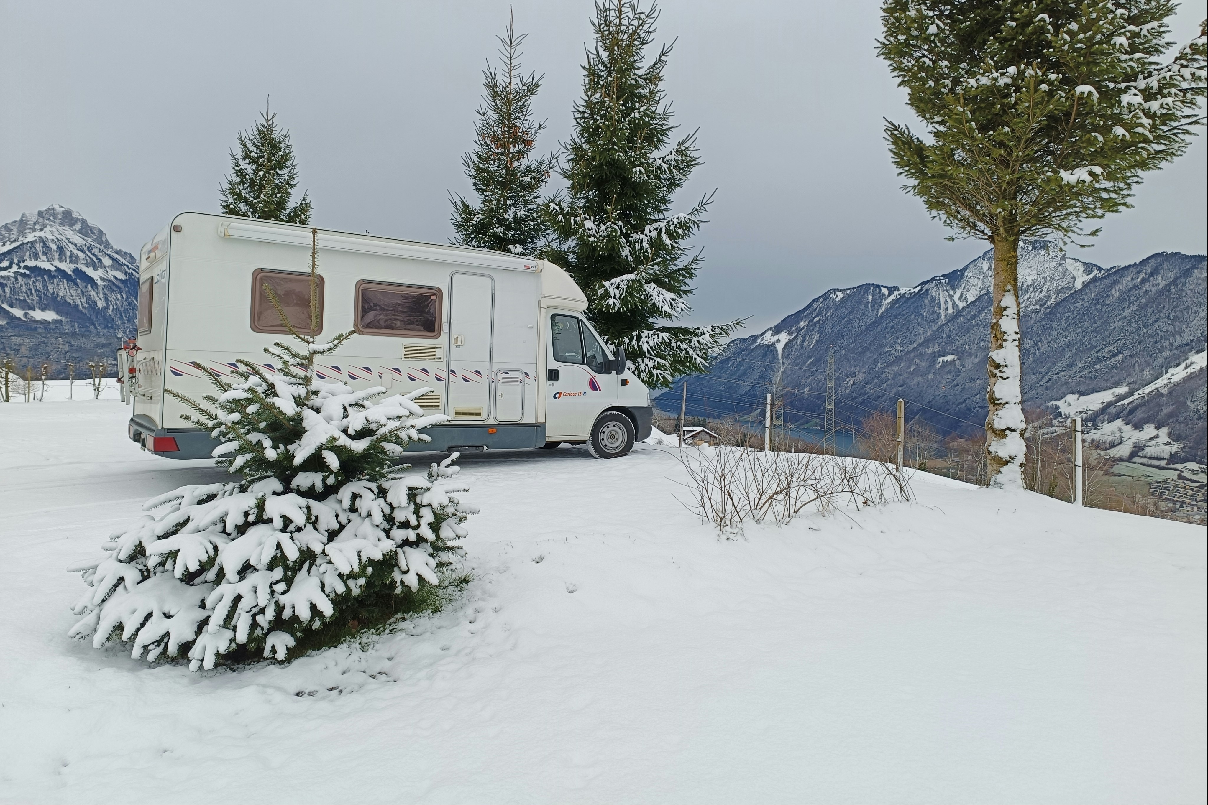 Ferienhof Rüti - Blick auf einen Standplatz im Winter