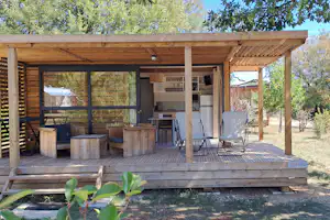 Camping Les Campagnes Camping Ferme des Campagnes - Mobilheim mit Terrasse auf dem Campingplatz