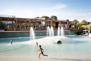Firenze Camping in Town - Wasserspielplatz im Poolbereich vom Campingplatz