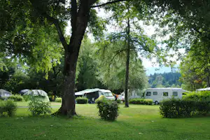 Camping Flaschberger - Stellplätze im Grünen