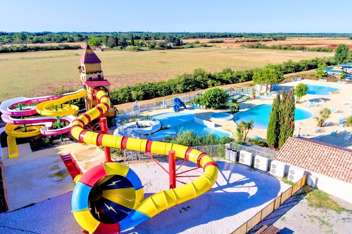 Camping Fleur de Camargue  - Rutschen im Wasserpark des Campingplatzes