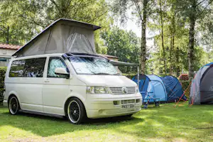 Camping Floreal Het Veen - Zelt- und Wohnwagenstellplatz im Grünen auf dem Campingplatz
