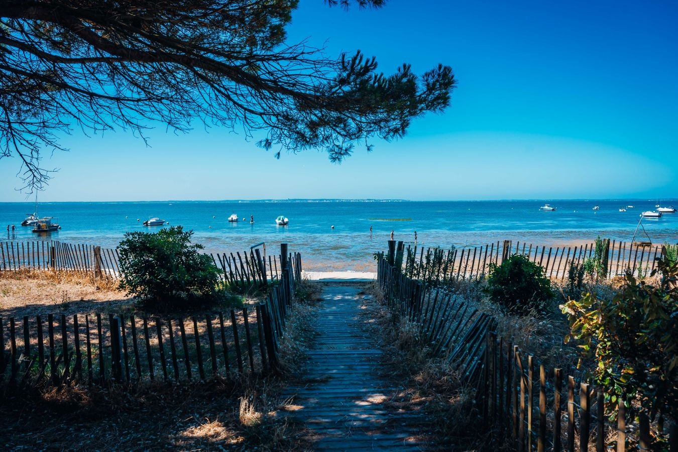 Camping Fontaine Vieille - Blick auf den Weg zum Strand