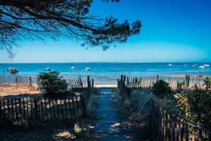 Camping Fontaine Vieille - Blick auf den Weg zum Strand