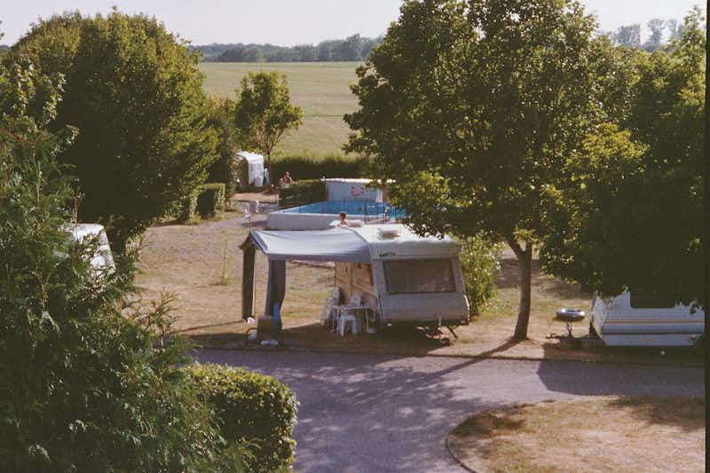 Camping Fontenoy  -  Wohnwagen- und Zeltstellplatz vom Campingplatz im Grünen