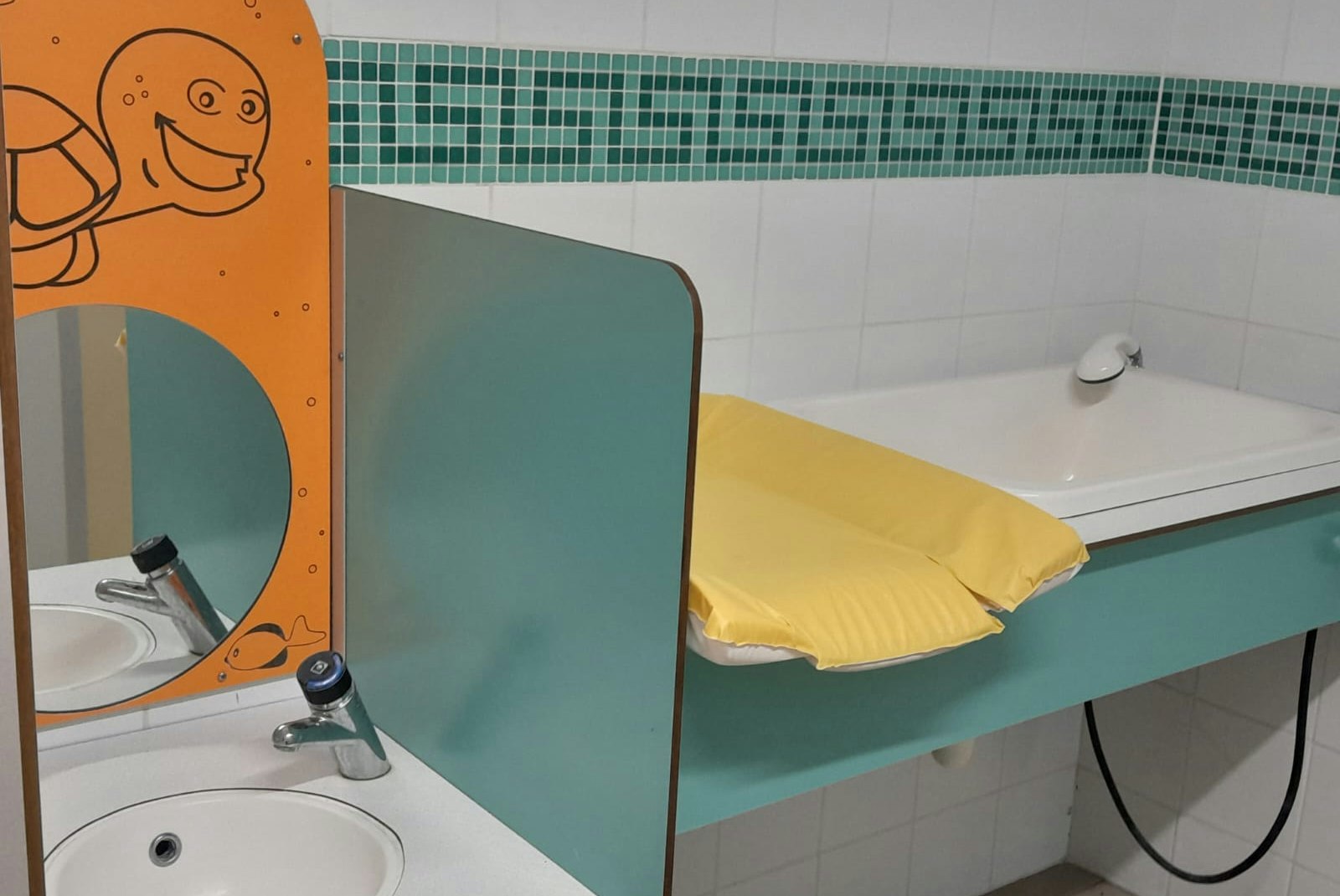 Camping Fontisson - Babybadewanne und Wickelstation auf dem Campingplatz