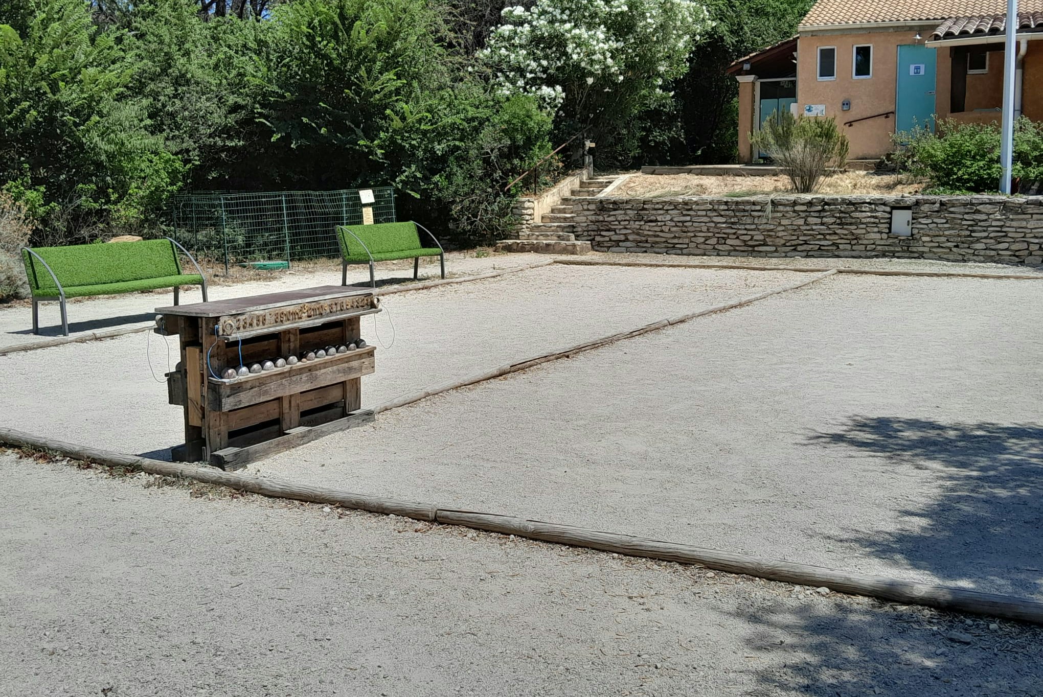 Camping Fontisson - Pétanque-Felder auf dem Campingplatz