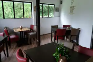 Camping Forrás - Innenansicht Restaurant vom Campingplatz