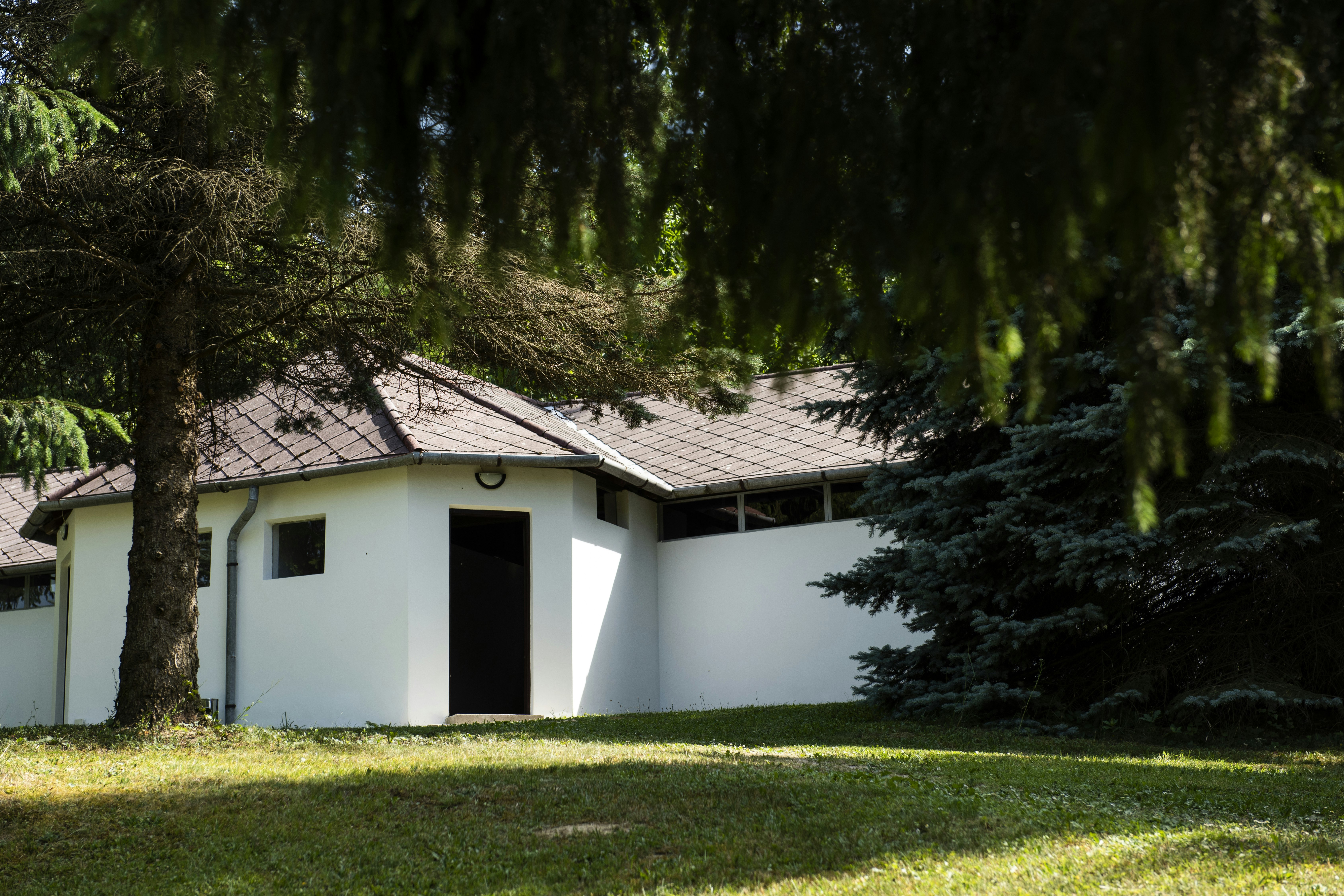 Camping Forrás - Sanitärgebäude vom Campingplatz von Außen