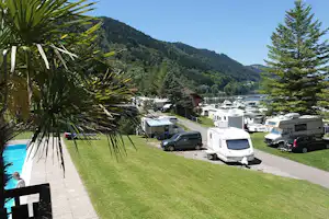 Camping Freizeitanlage Schlögen - Der Wohnwagen- und Zeltstellplatz
