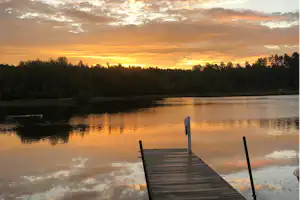 Camping Fristad - Blick auf den See bei Sonnenuntergang