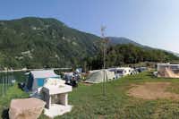 Camping Gajole  -  Wohnwagen- und Zeltstellplatz vom Campingplatz am Ufer des Lago di Corlo