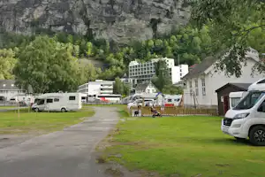 Camping Geiranger - Übersicht auf das gesamte Campingplatz Gelände