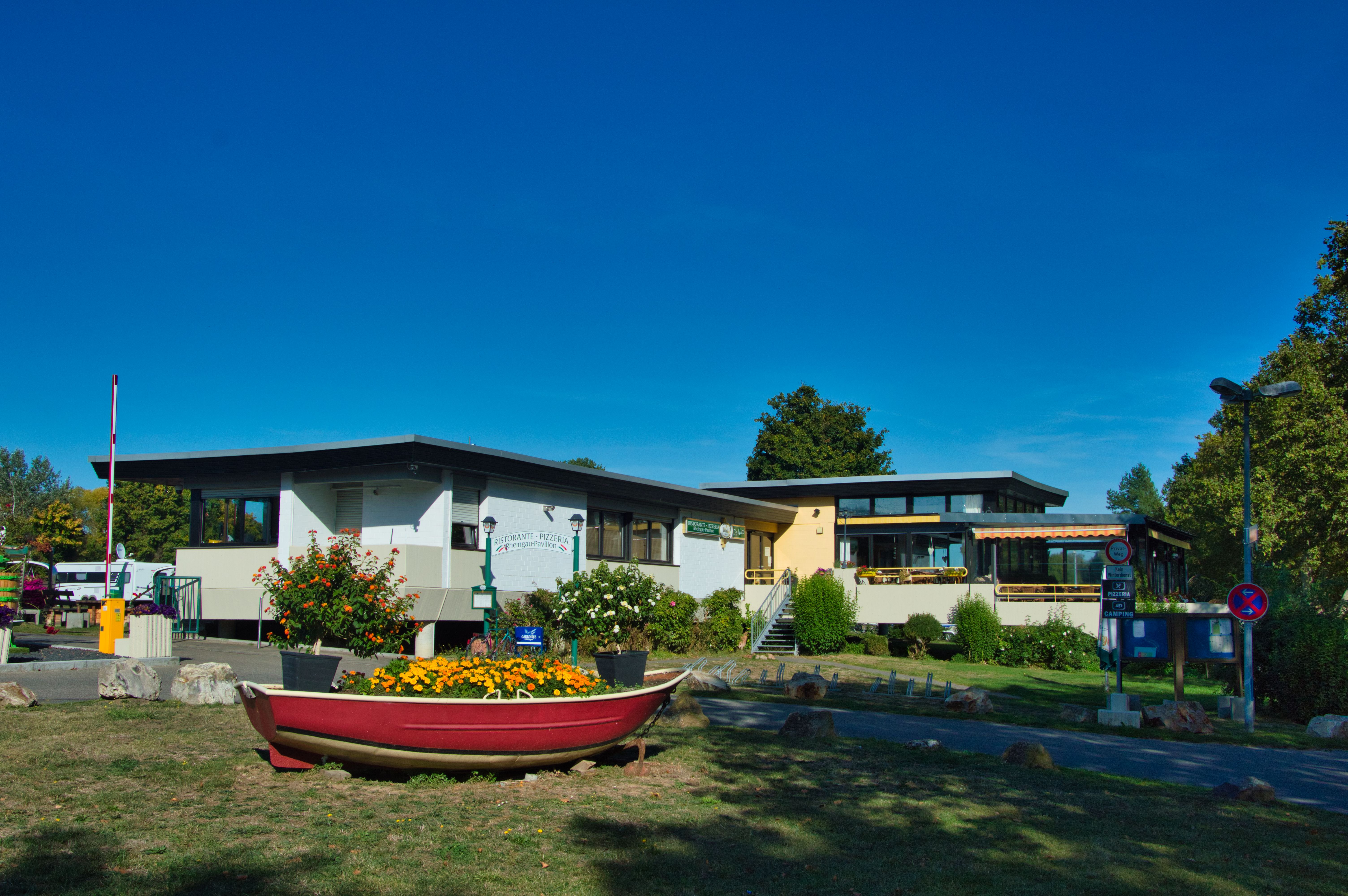 Camping Geisenheim - Hauptgebäude.jpg