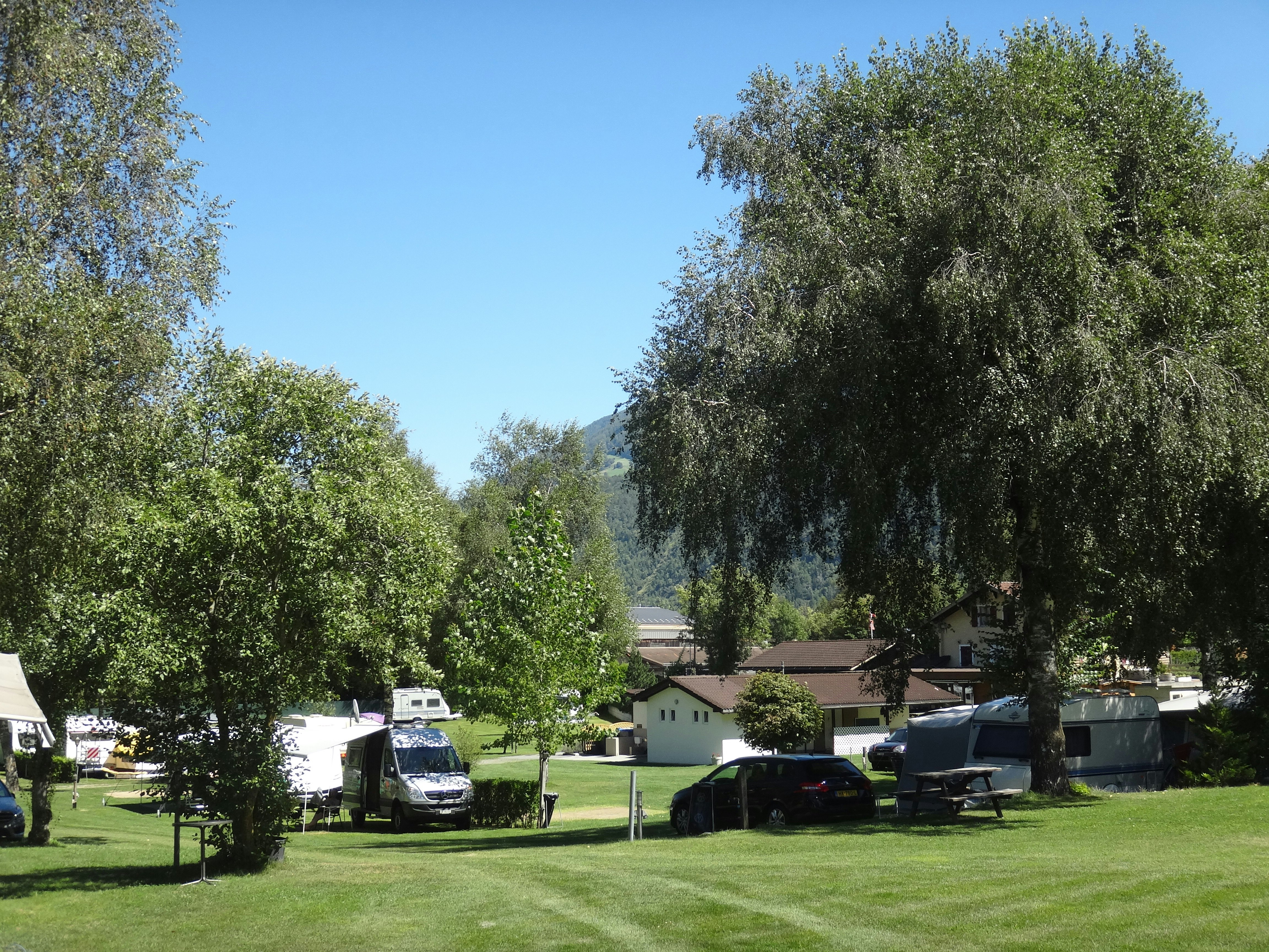 Camping Gemmi Agarn - Übernachtungsmöglichkeiten auf dem Campingplatz