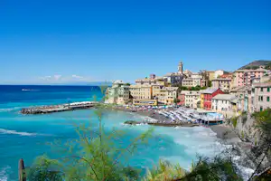 Camping Genova Est - Campingplatz mit Blick auf Bogliasco am Mittelmeer in Italien