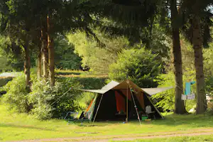 LandGut Girtenmühle Camping LandGut Girtenmühle - Zeltplatz zwischen den Bäumen