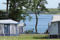 Camping Gl. Ålbo - Wohnmobil- und  Wohnwagenstellplätze mit Aussicht auf das Wasser