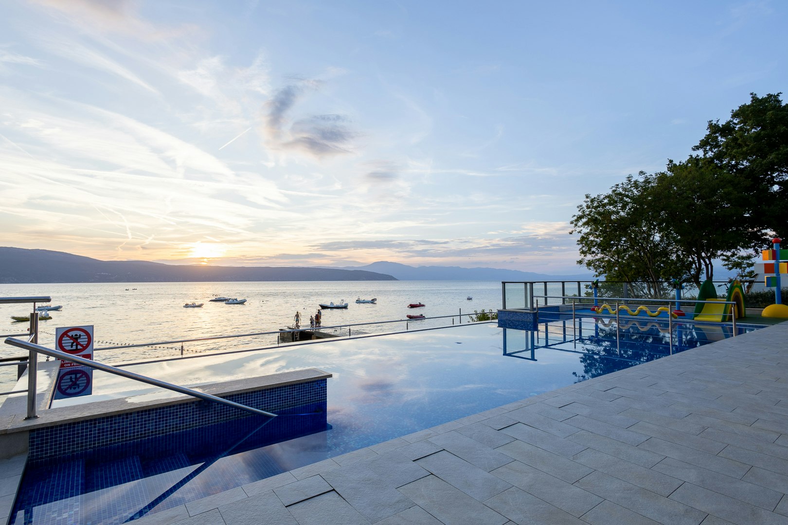 Camping Glavotok - Pool im Freien auf dem Campingplatz