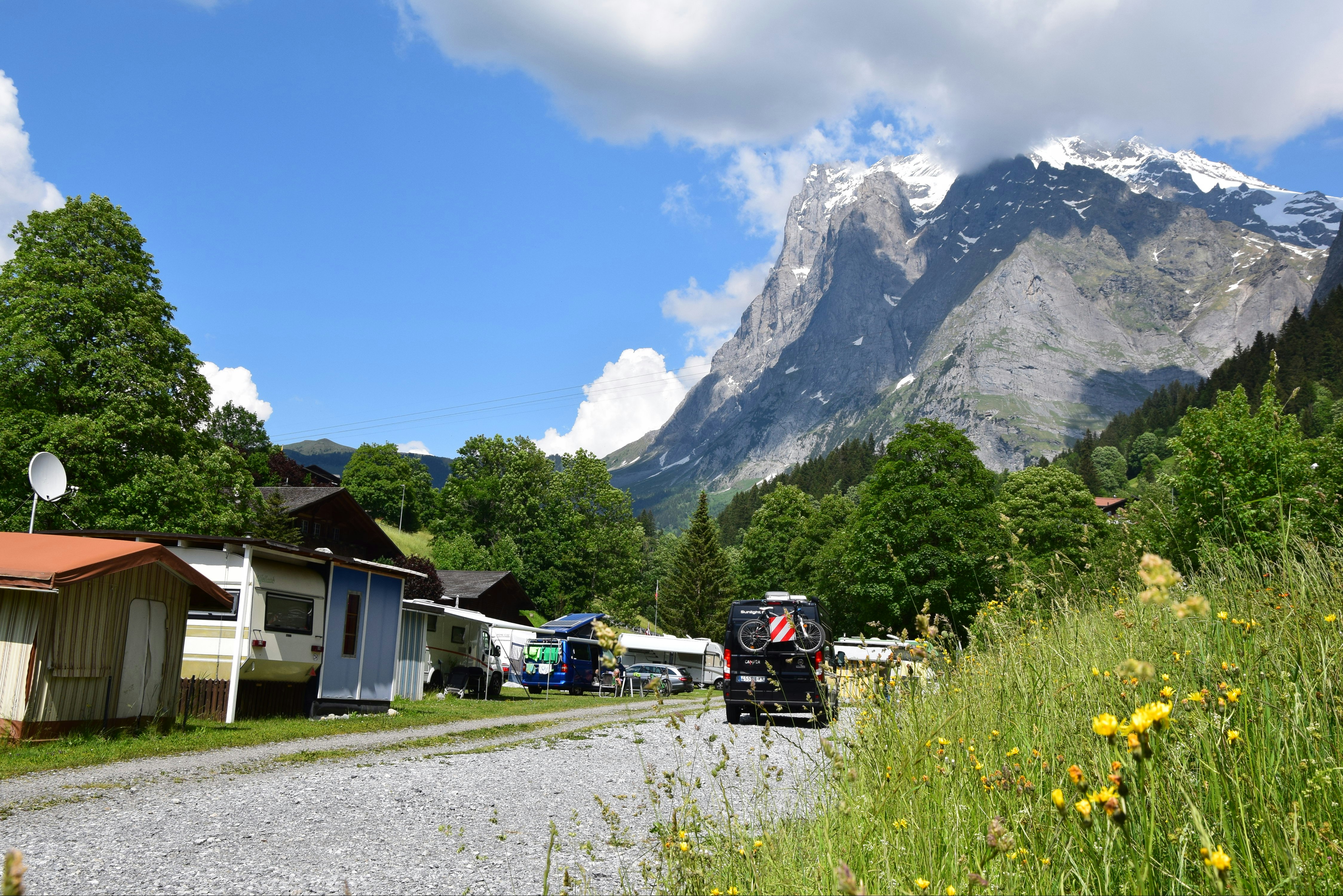 Camping Gletscherdorf - Standplätze im Grünen auf dem Campingplatz