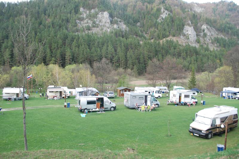 Camping Goralský Dvor - Wohnmobil- und  Wohnwagenstellplätze