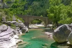 Camping des Gorges de la Méouge Camping Gorges de la Méouge - Fluss in der Umgebung des Campingplatz