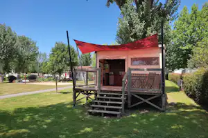 Camping Goyetchea - Mobilheim mit Terrasse auf dem Campingplatz
