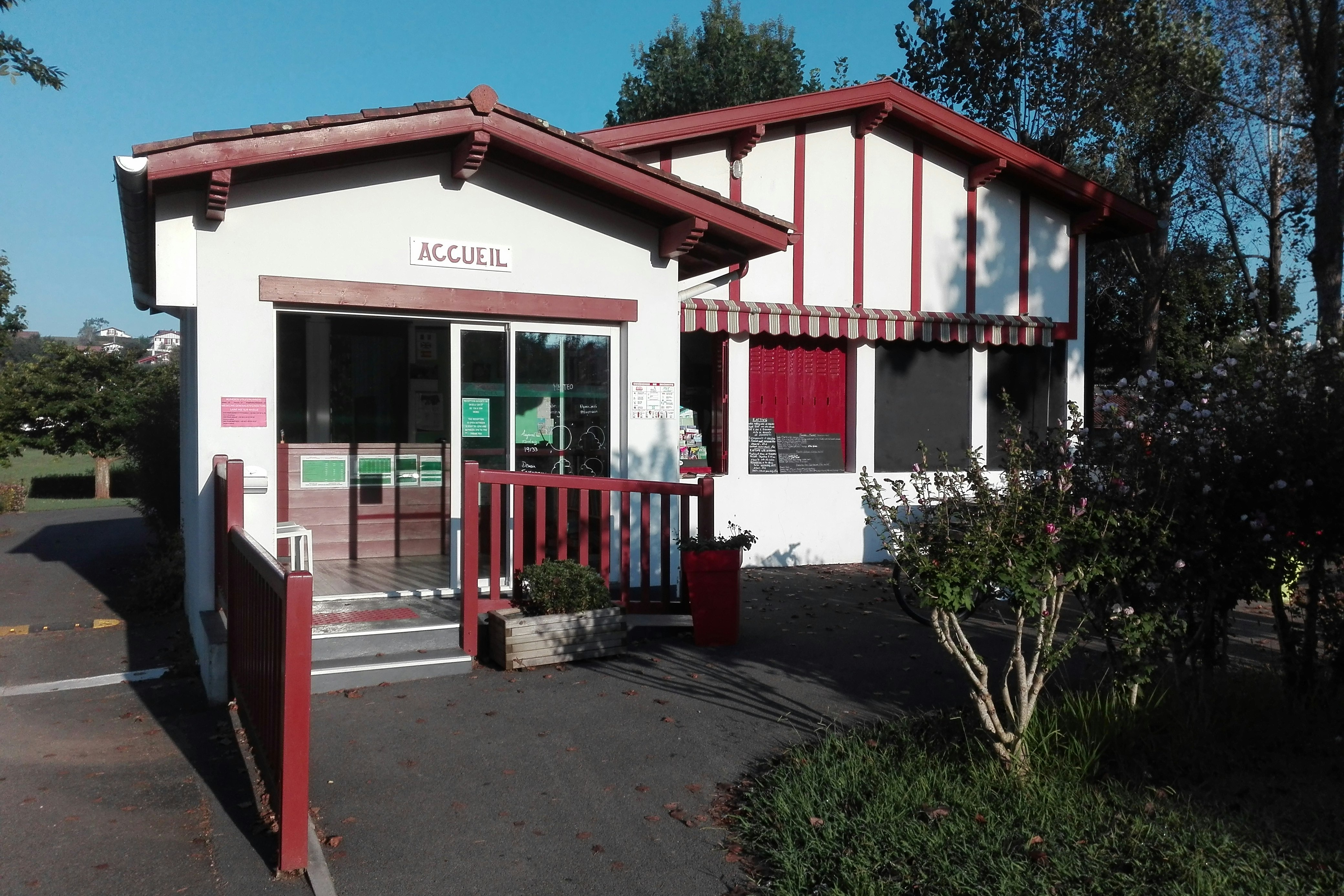 Camping Goyetchea - Rezeption auf dem Campingplatz